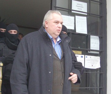 Nicuşor Constantinescu rămâne în arest la domiciliu